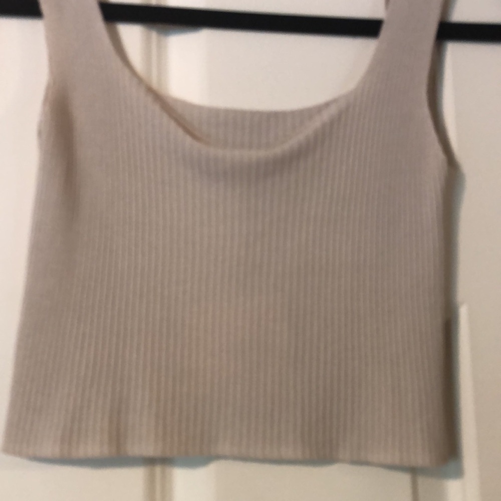 Cream Cropped Tank - Picture 3 of 3